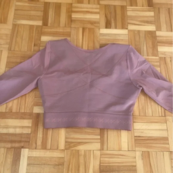 Compression Top - Picture 2 of 3